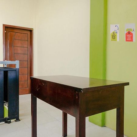 Zulfina Homestay Syariah Mitra Reddoorz บันยูวังงี ภายนอก รูปภาพ