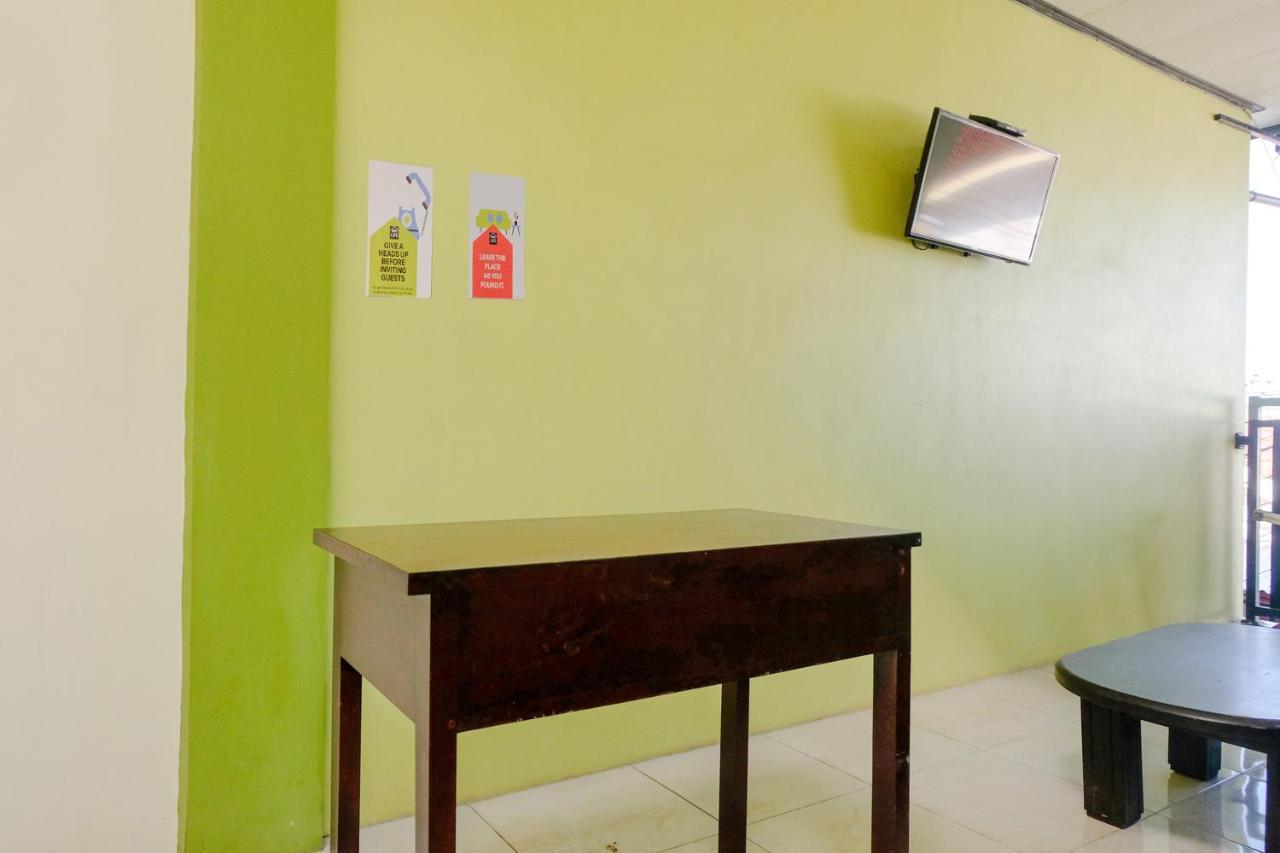 Zulfina Homestay Syariah Mitra Reddoorz บันยูวังงี ภายนอก รูปภาพ